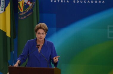 Dilma Rousseff anuncia pacote de medidas anti-corrupção