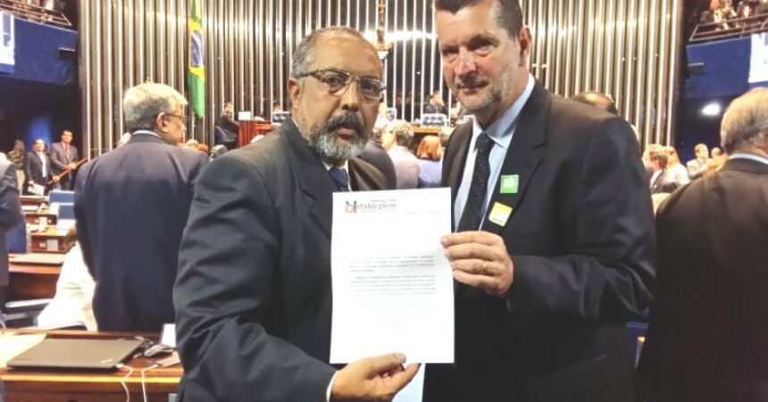 Em Brasília, Sindicato entrega documento contra terceirização