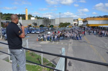 Redução de jornada garante emprego na Continental