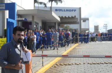 Trabalhadores da Böllhoff aprovam proposta de manutenção do emprego