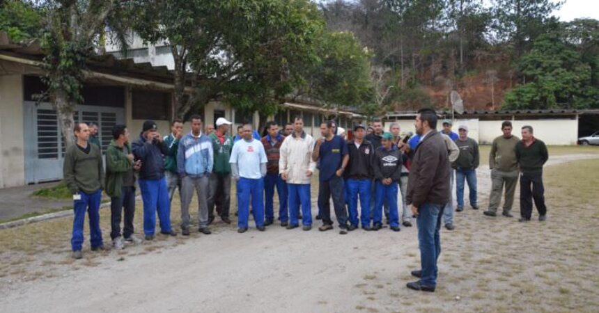 Após regularização do vale, Trofa L. encerra greve