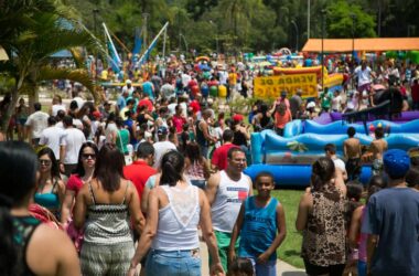 Mais de 10 mil pessoas se divertem na festa do Dia das Crianças