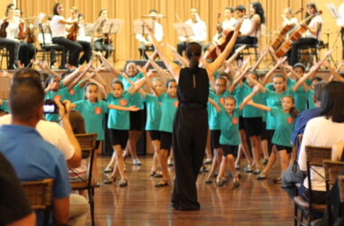 Concerto de Natal da Escola de Música de Jundiaí emociona no Espaço M