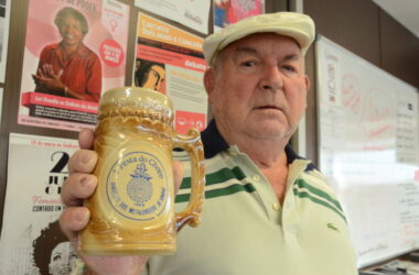 Caneca da 1 ° Festa do Chopp do Sindicato está no acervo do Museu