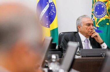 Temer articula com empresários e Congresso desmonte de direitos