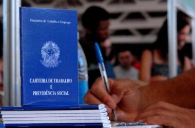 Reforma trabalhista: 13 ° salário e FGTS ameaçados