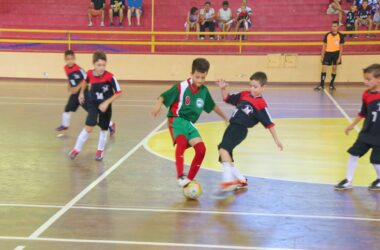 Partidas acirradas marcaram as finais do Torneio Vermelho e Preto