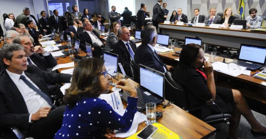 Oposição apresenta propostas alternativas à  PEC dos Gastos Públicos