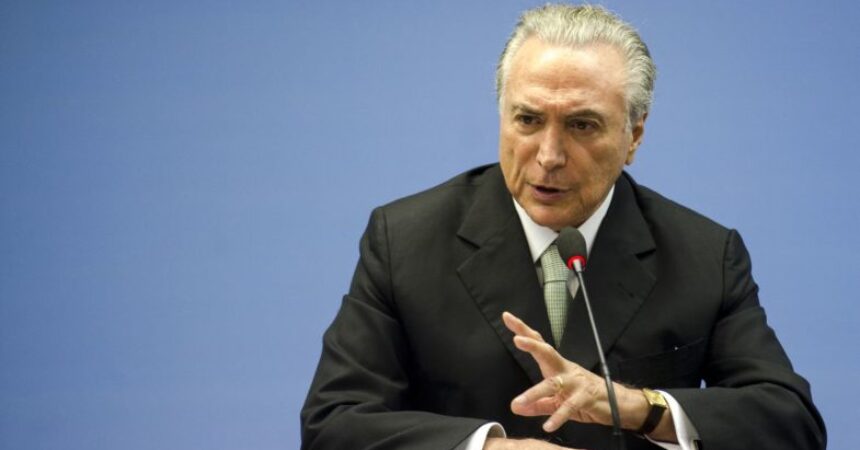 Temer ignora manifestações contra reformas e sanciona a lei da terceirização