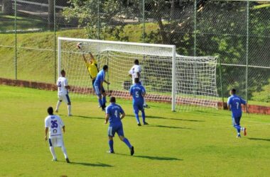 Três jogos agitaram o Torneio dos Veteranos no final de semana