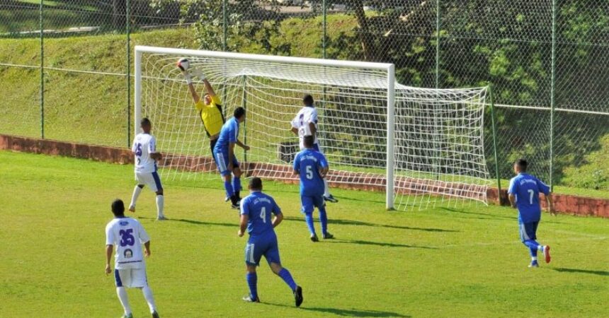 Três jogos agitaram o Torneio dos Veteranos no final de semana