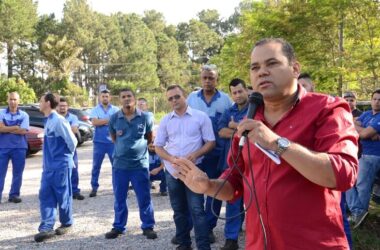 Trabalhadores da Alpino voltam ao trabalho após vitória do movimento