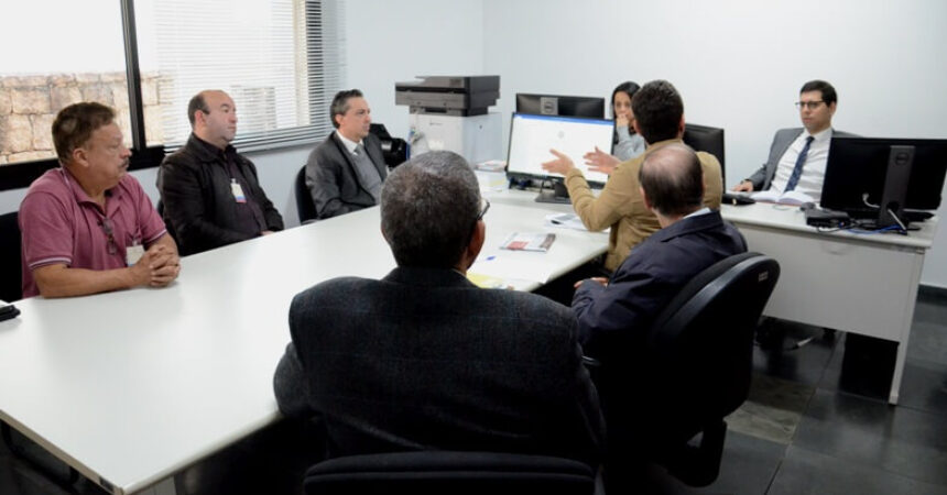 Centro de Reabilitação ao Trabalhador: sindicalistas e gestores municipais debatem o tema no MPT