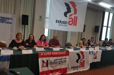 Diretor sindical participa de conferência trabalhista no Peru
