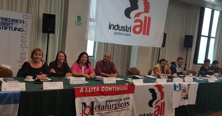 Diretor sindical participa de conferência trabalhista no Peru