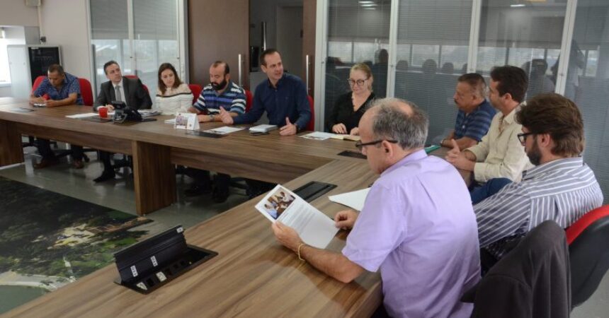 Saúde do trabalhador: sindicalistas e representantes municipais debatem projeto de centro de saúde