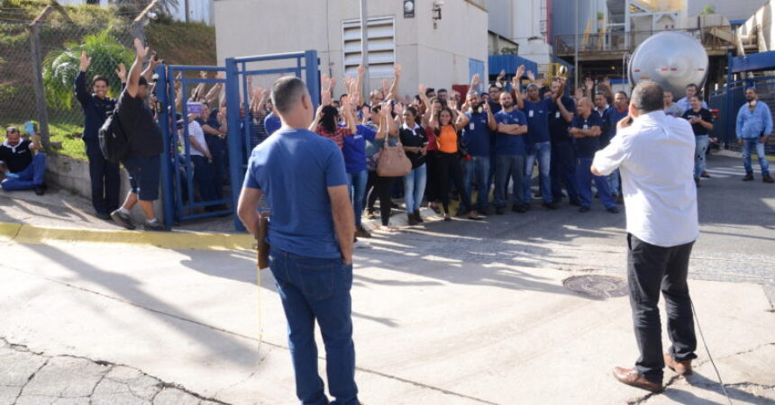 Trabalhadores da Aptar decretam estado de greve