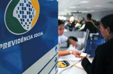 INSS: adiantamento do 13º salário será pago nos meses de abril e maio