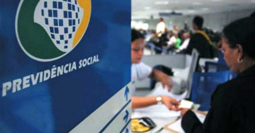 INSS: adiantamento do 13º salário será pago nos meses de abril e maio