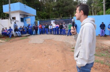 Trabalhadores da Alumileste aprovam PLR