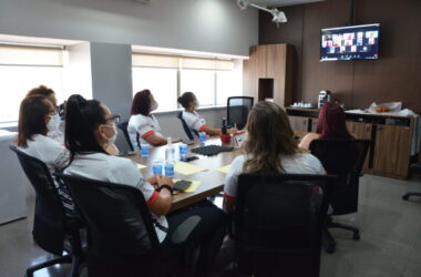 Metalúrgicas debatem conjuntura e ações sindicais para 2021