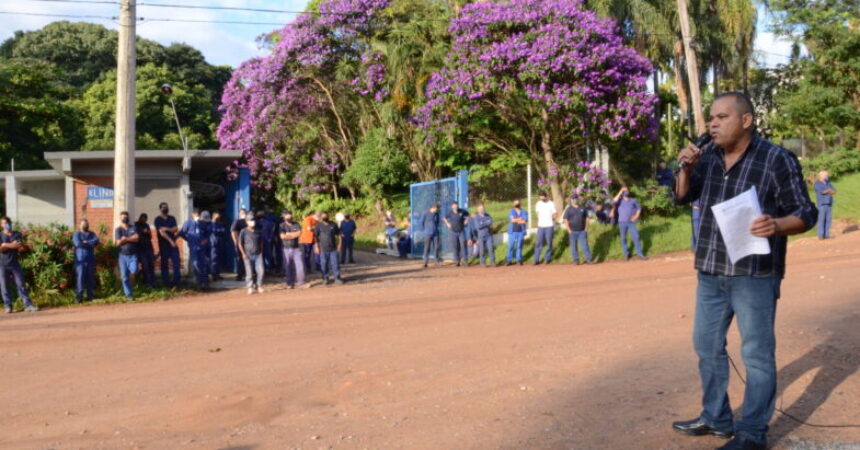 Trabalhadores da Elino reivindicam PLR