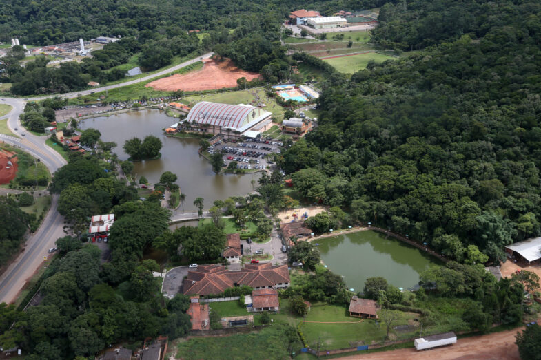 Sindicato reabre clube de campo para associados