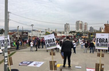 Manifestantes fazem ato contra governo federal em Jundiaí
