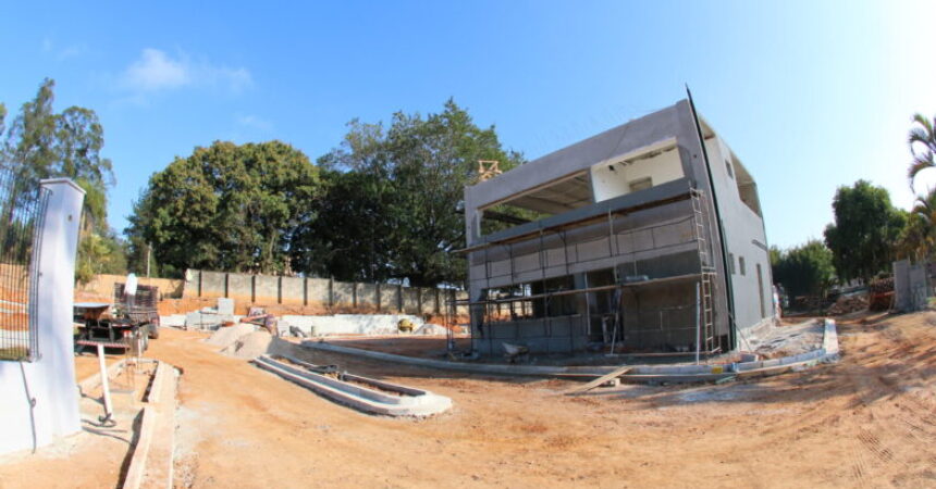 Obra na entrada do Clube de Campo segue a todo vapor