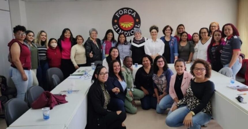 Força feminina: dirigentes sindicais se reúnem com Mônica Veloso