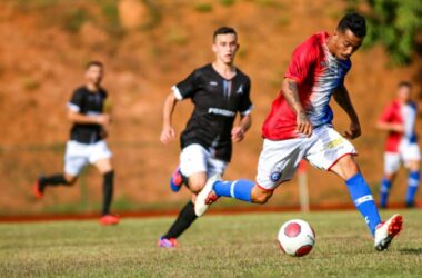 Sábado (30) é dia de futebol: confira os jogos do Campeonato de Futebol  e do Campeonato Society -Veteranos