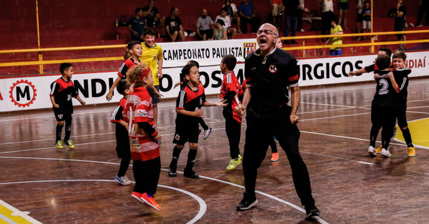 Time dos metalúrgicos é campeão da Copinha Sub7 de futsal