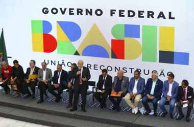 Eliseu no encontro das Centrais Sindicais com presidente Lula: “retomada do diálogo e negociações”