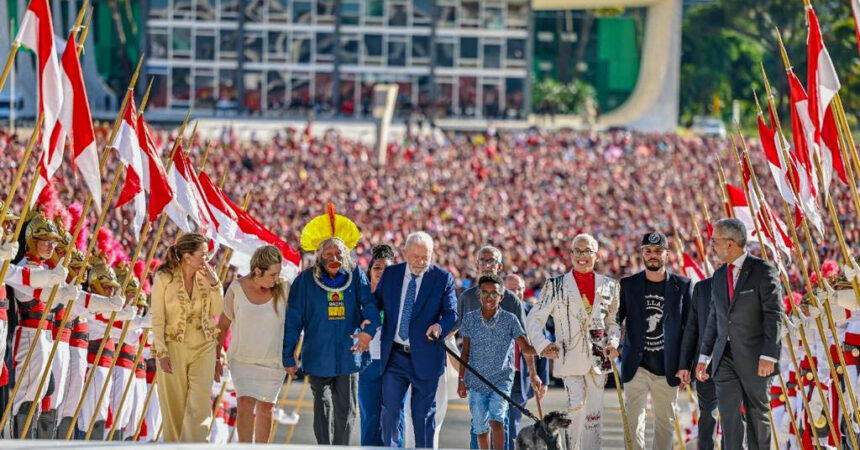 Posse de Lula é festa da democracia brasileira