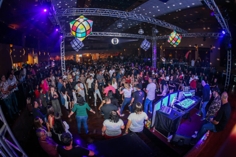 Sócio do Sindicato tem desconto no ingresso para pista no Flashback organizado pela Toco no Espaço M