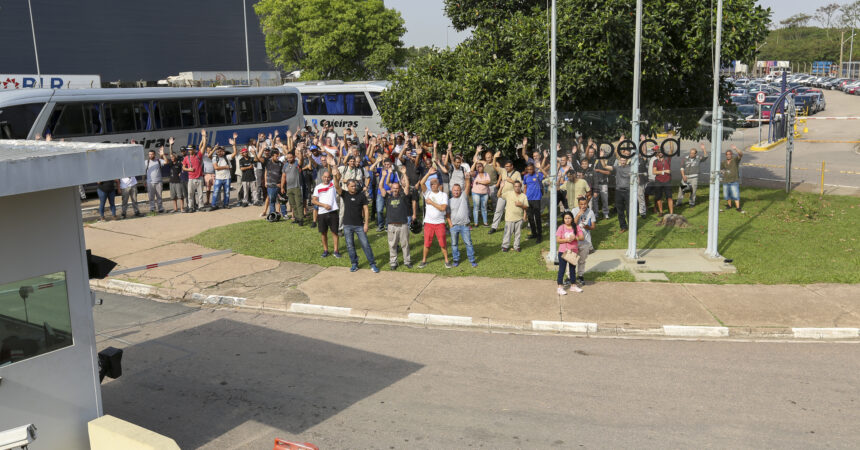 Assembleia na Dexco discute campanha salarial e problemas internos