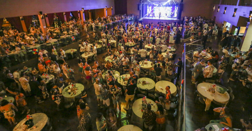 Baile Tropical no Espaço M: uma noite vibrante de ritmos e cores