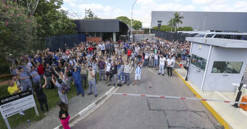 Campanha Salarial: Companheiros da Dexco rejeitam proposta da empresa