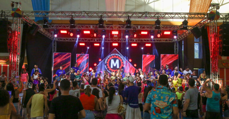 Carnametal 2025 encerra com matinê e celebração da família metalúrgica