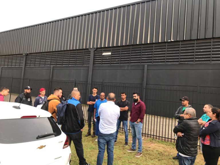 Greve na Megabarre continua