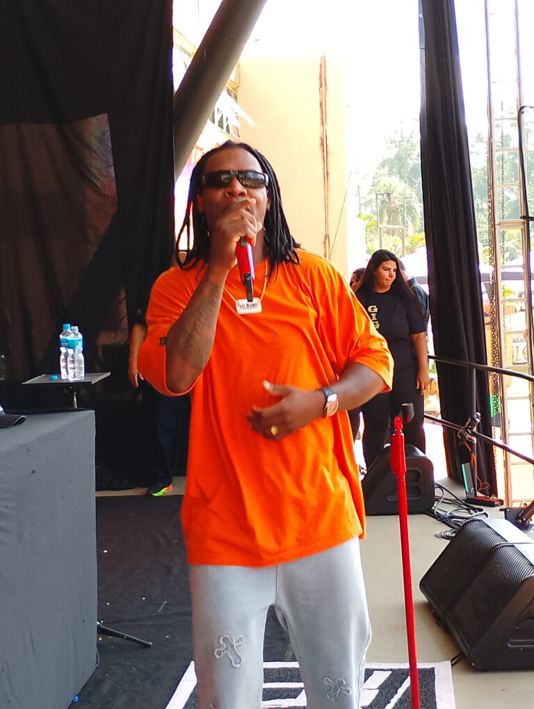 Kekel agitando o Clube de Campo