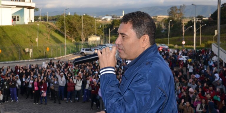 Assembleia discute problemas na unidade Anhanguera da Foxconn