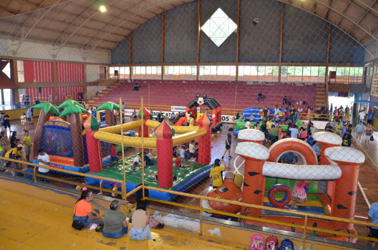 Solidariedade também se constrói com alegria