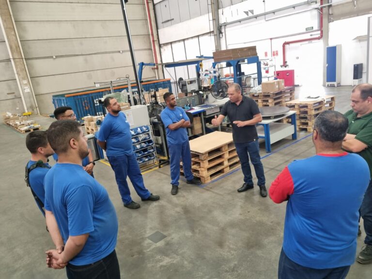 Assembleia aprova renovação de acordo de horário flexível e banco de horas