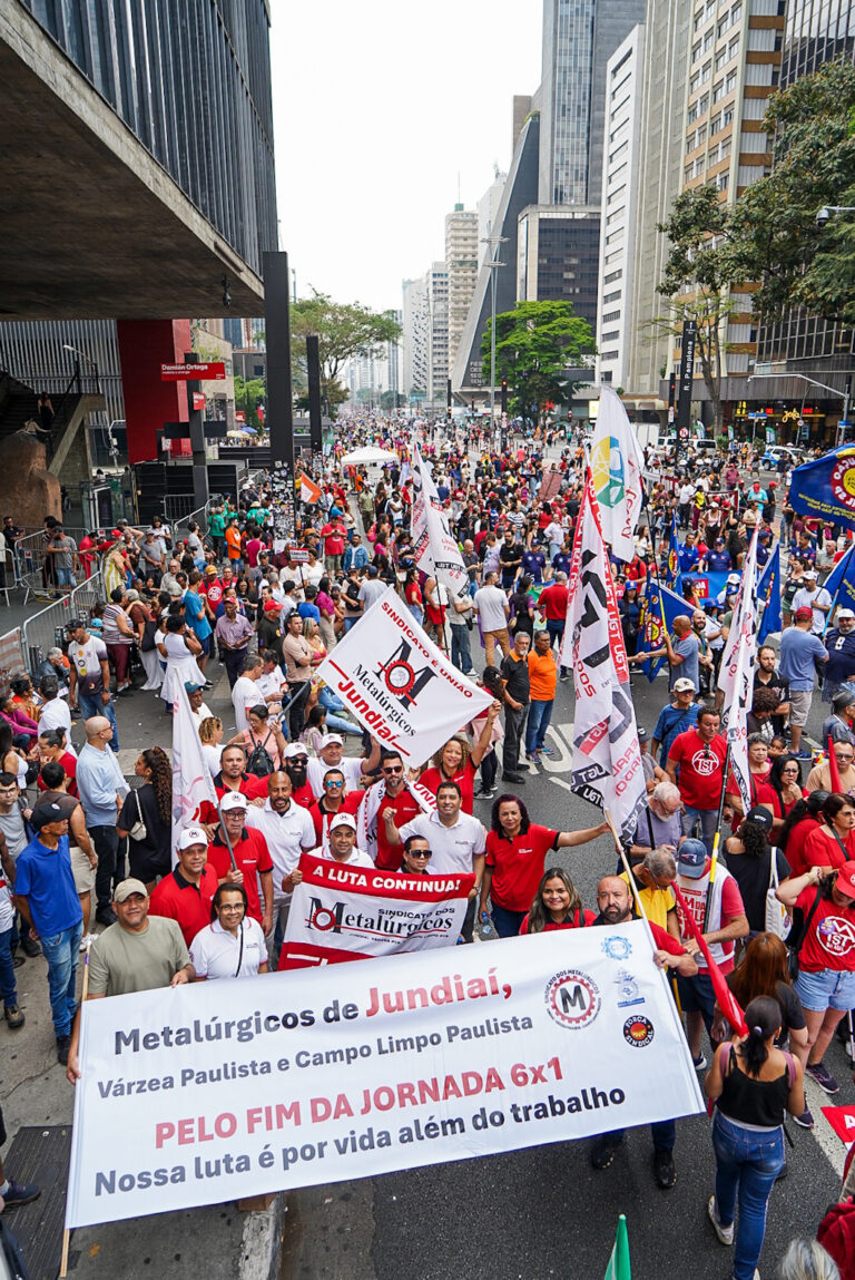 Metalúrgicos de Jundiaí participam de ato na Paulista pelo fim da escala 6×1