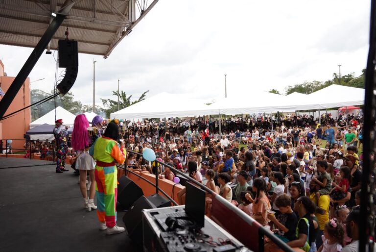Festa das Crianças reúne cerca de 10 mil pessoas no Clube de Campo dos Metalúrgicos
